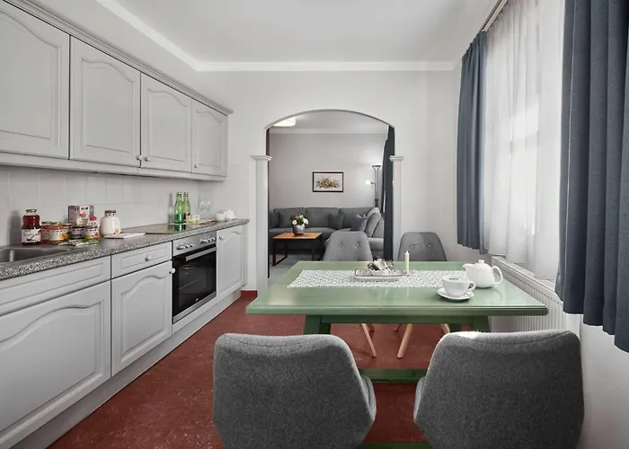 Lisi Family Hotel 4*