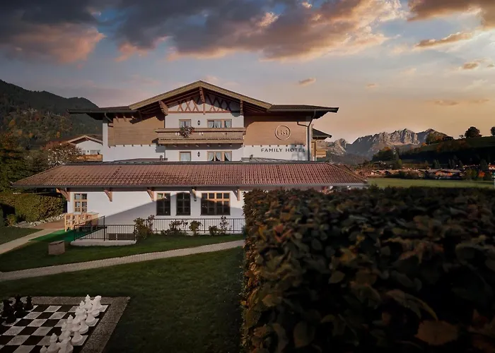 Hotel Lisi Family 4*