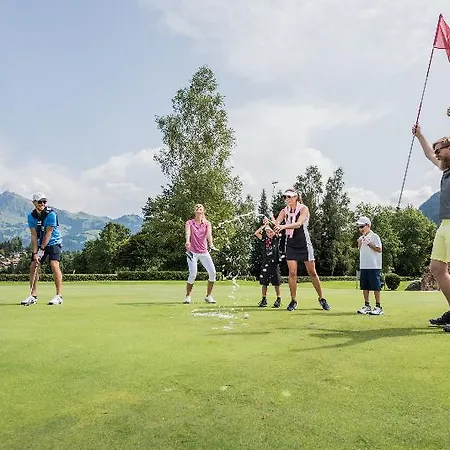 Lisi Family 4* 라이스베이키츠부헬