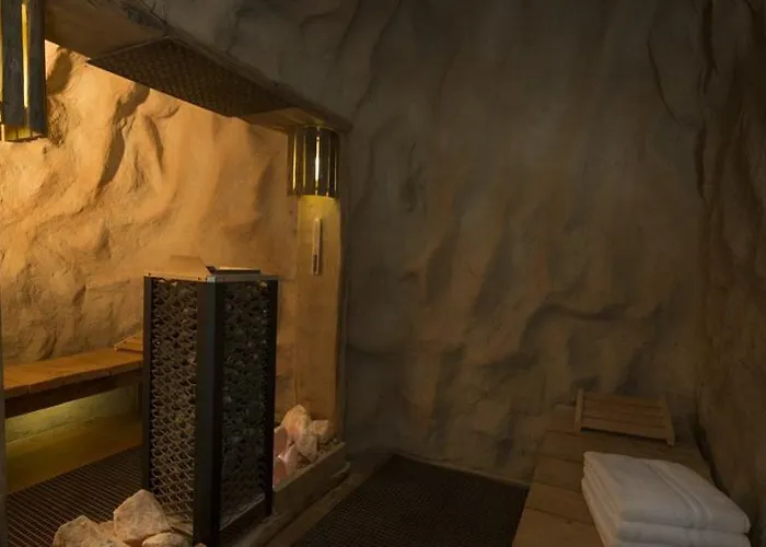 Lisi Family فندق