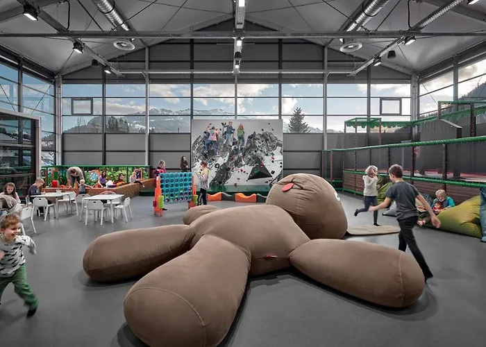 Lisi Family رين باي كيتزبوهيل