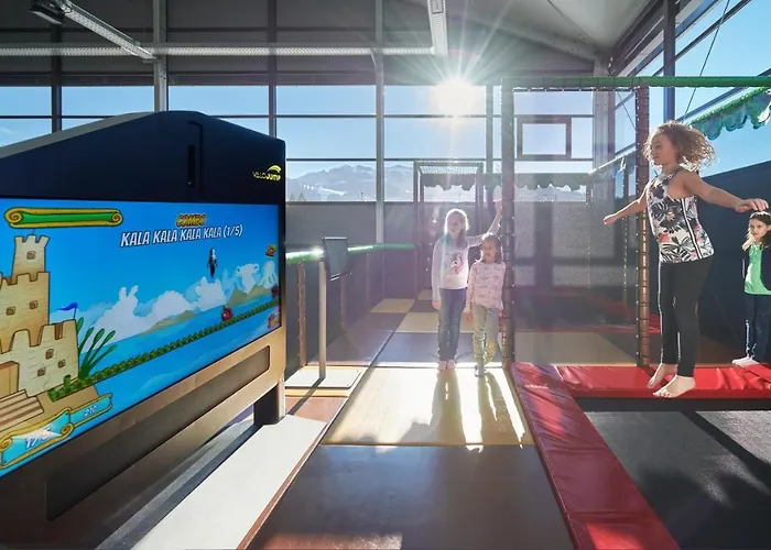 فندق Lisi Family 4*