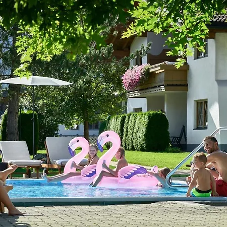 Hotell Lisi Family 4*